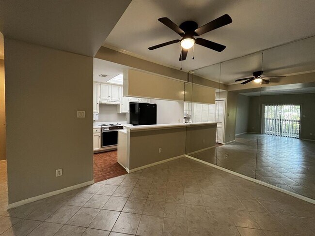 Building Photo - 11711 Memorial Dr