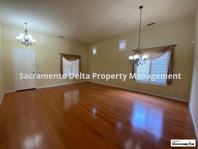 Building Photo - 5214 Lotus Pond Way