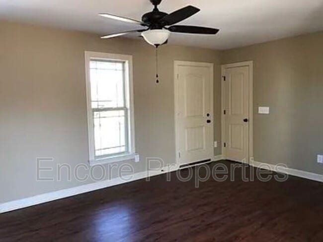 Building Photo - 21 Avalone Ct