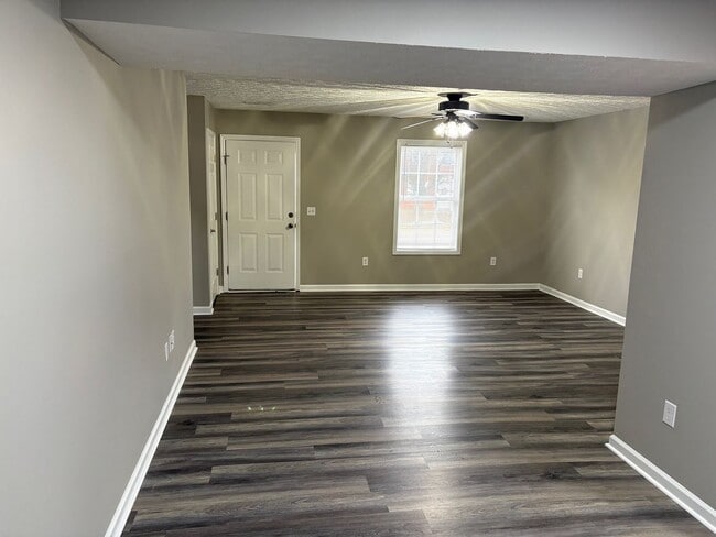 Foto del edificio - 1009 Blackwell Ct