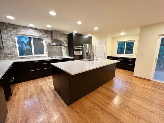 Foto del edificio - 14723 12th Ave NE