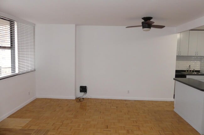 Building Photo - 270 Marin Blvd