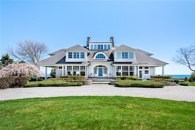 Foto del edificio - 597 Beavertail Rd