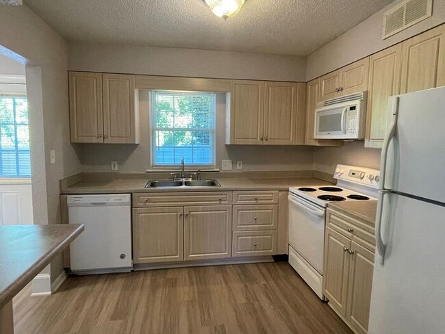 Building Photo - 4736 Champion Ct