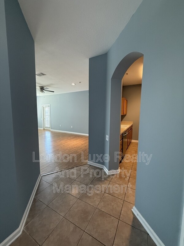 Foto del edificio - 7990 Baymeadows Rd