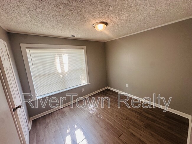 Building Photo - 3054 Radford Rd