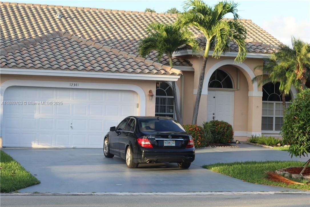 Foto principal - 12341 SW 1st St