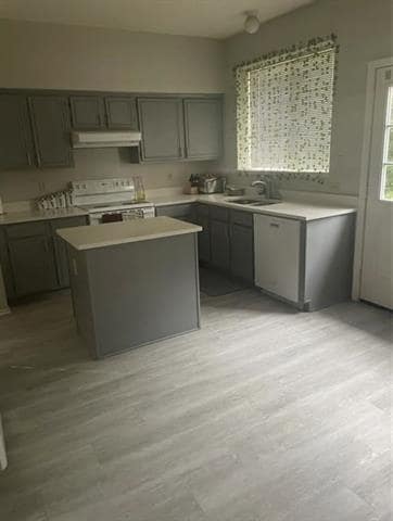 Foto del edificio - 1112 Canoe Ln