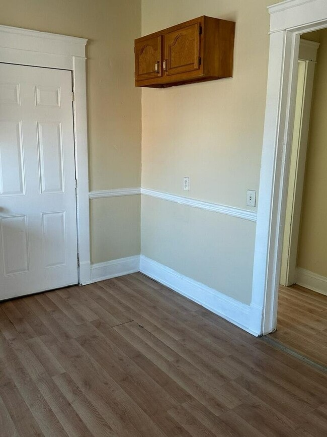 Foto del edificio - 2617 E 114th St