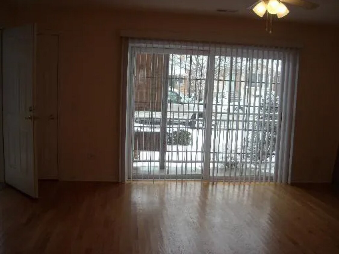 6146 S Narragansett Ave Unit 1S, Chicago, IL 60638 Condo for Rent in