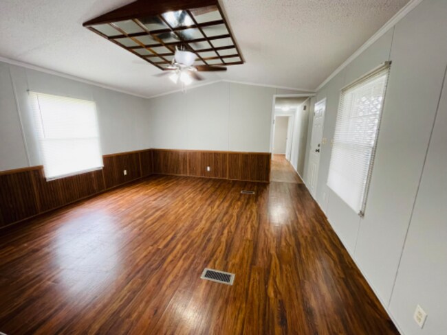 Photo - 33230 Walker Rd N House