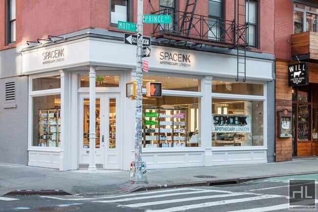 Foto del edificio - Mott Street