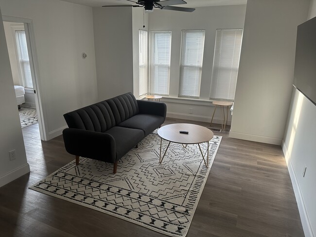 Unit 1 - Livingroom - 1 Mill St