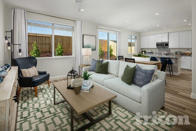 Interior Photo - Tricon Sunridge