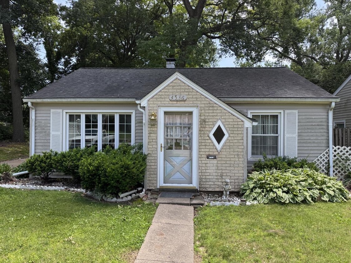 Primary Photo - 4536 23rd Ave