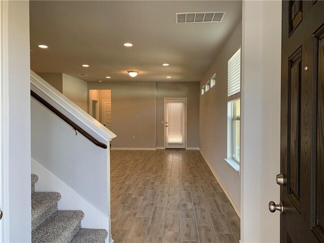 Building Photo - 1317 Ambler Dr