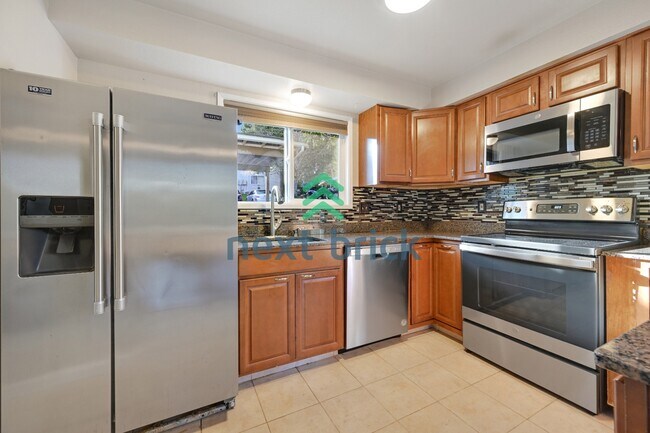 Foto del edificio - A Cozy 3 Bedroom and 2.5 Bathroom Property