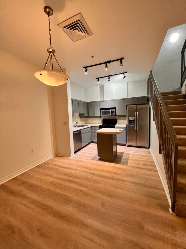Building Photo - 1277 Kettner Blvd