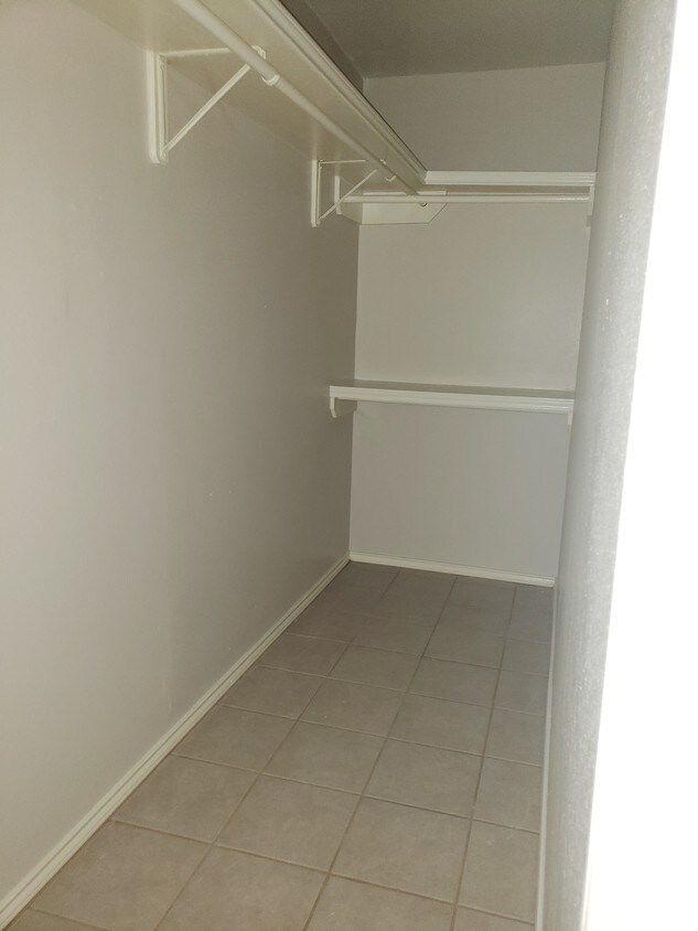 Primary Photo - 1107 Stonehaven Blvd