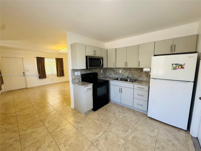 Foto del edificio - 254 SW 14th St