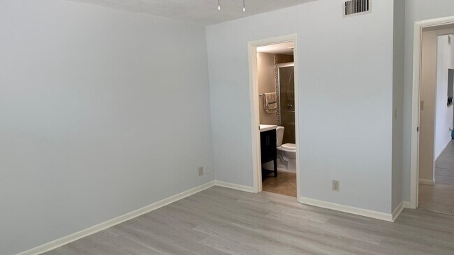 Building Photo - 4737 Sable Pine Cir