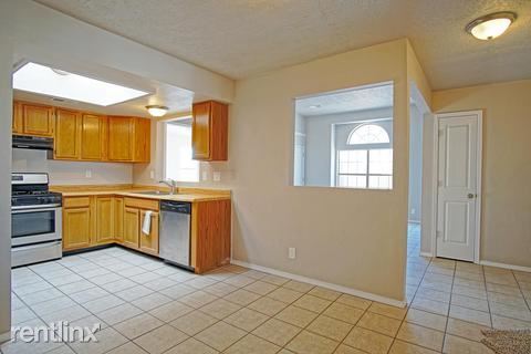 Foto del edificio - 3 br, 2 bath House - 1613 Evelyn Dr NE