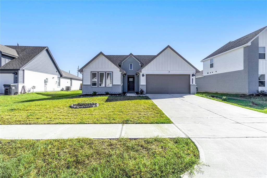 Primary Photo - 13938 Red River Dr