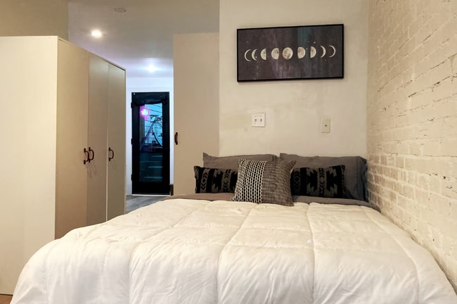 Foto del edificio - 1107 6th St NE