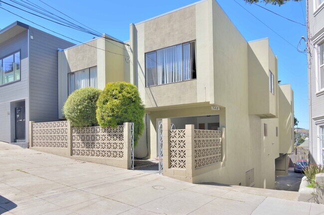 Building Photo - 540 Clipper St