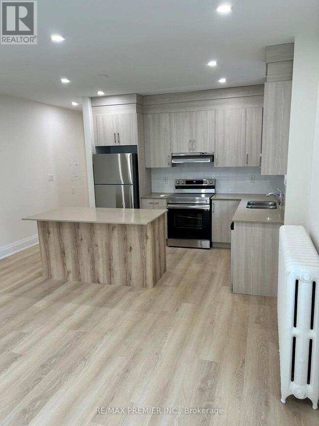 Building Photo - 144 Wychwood Ave