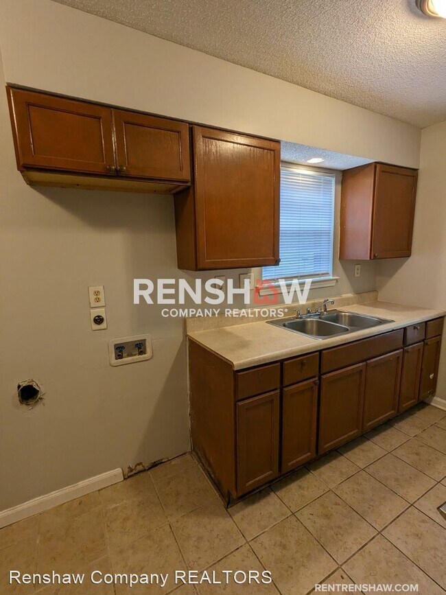 Foto del edificio - 3 br, 1 bath House - 4522 Sugar Creek Rd