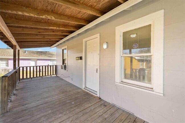 Foto del edificio - 7820 Glass St