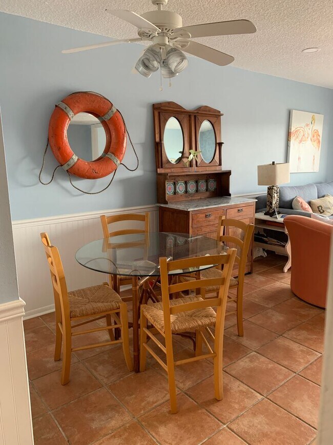 Foto del edificio - Oceanfront Long-Term Rental at Sand Dollar...