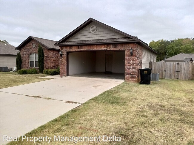 Building Photo - 4 br, 2 bath House - 14 Lilly Ann Circle