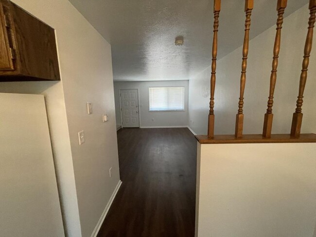 Foto del edificio - 2151 E Bridge St, unit a3