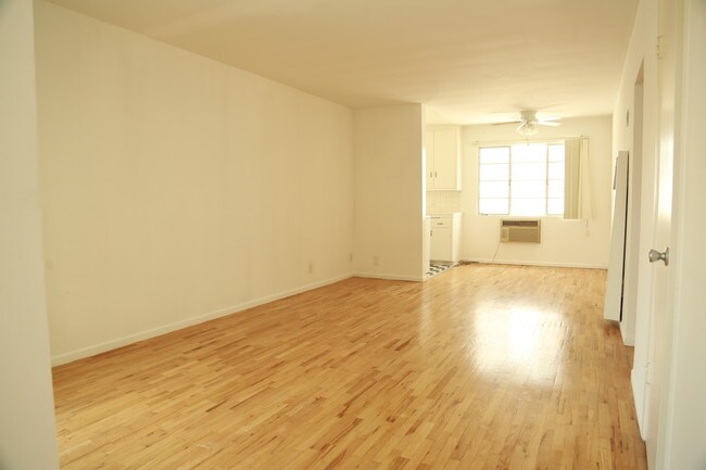 Foto del edificio - 934 N Gardner St