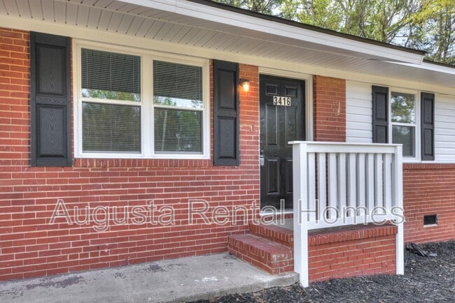 Foto del edificio - 3416 Kensington Dr N