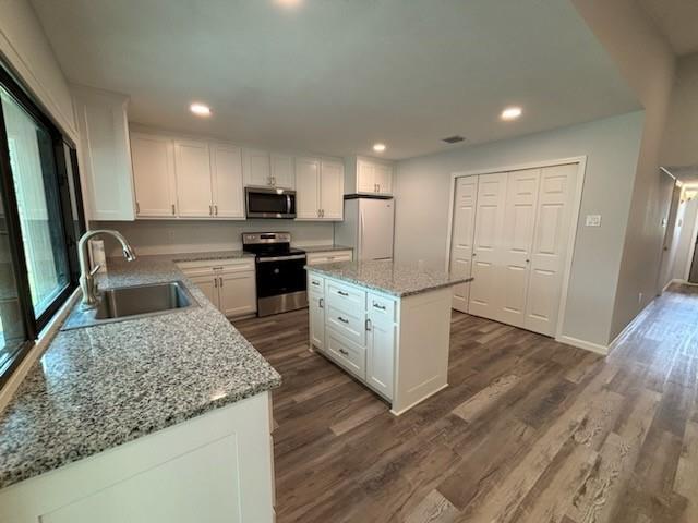 Building Photo - 5233 Bartlett Dr