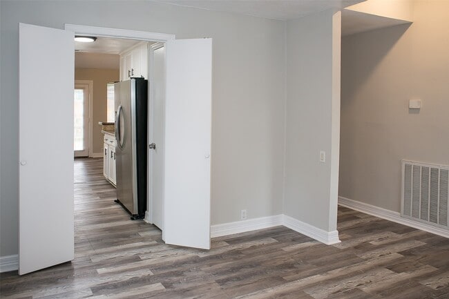 Foto del edificio - 12723 Ravensway Dr