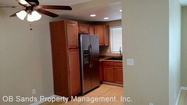 Foto del edificio - 9840 Shirley Gardens Dr