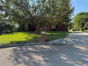 Building Photo - 715 Paintbrush Dr