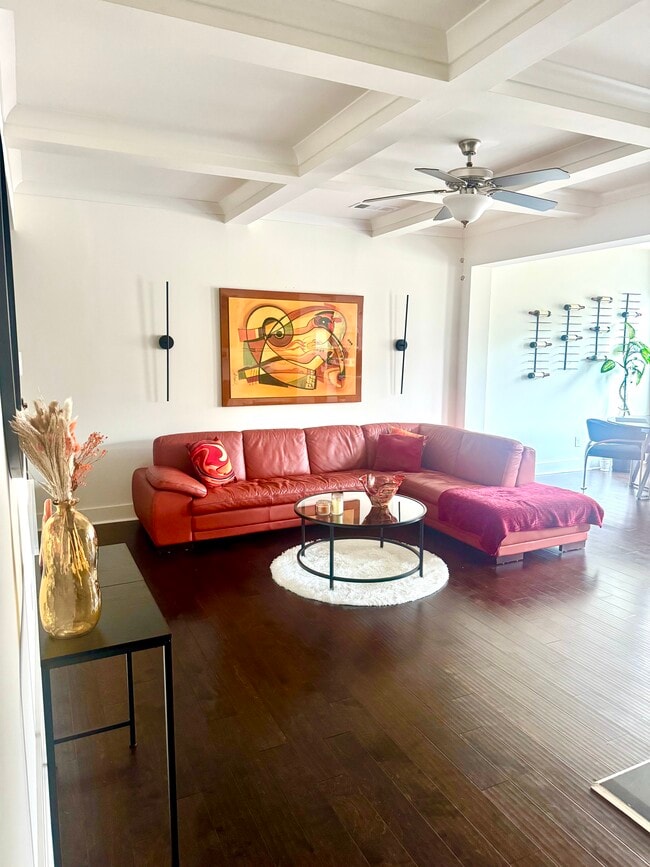 Sala de estar - 5371 Radford Loop