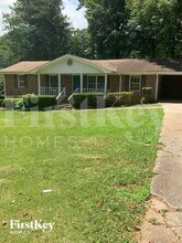 Building Photo - 2700 Flintlock Ln SW