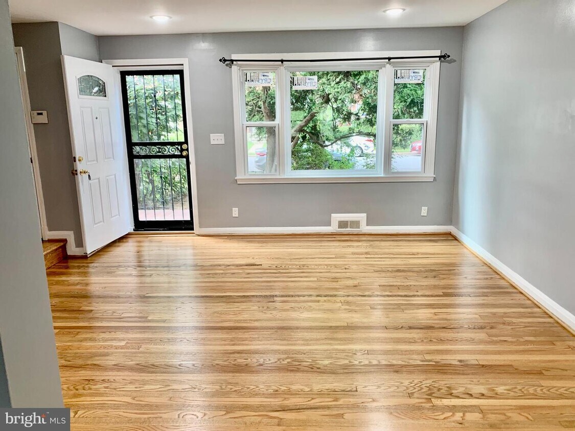 1143 Elbank Ave, Baltimore, MD 21239 Townhome Rentals in Baltimore MD