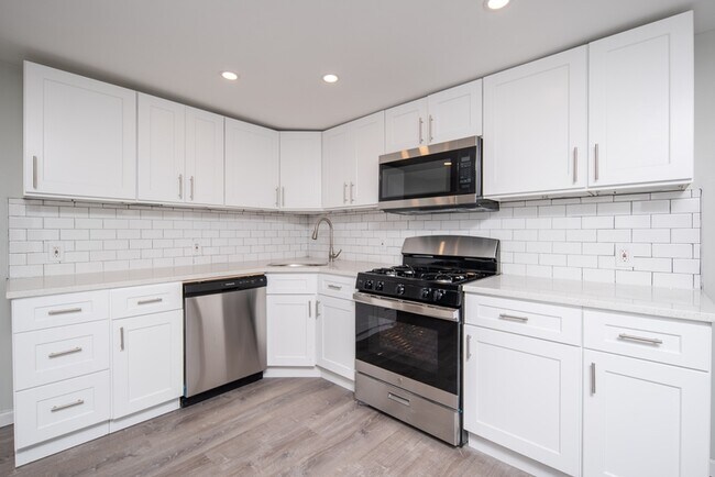 Building Photo - 53 13th St