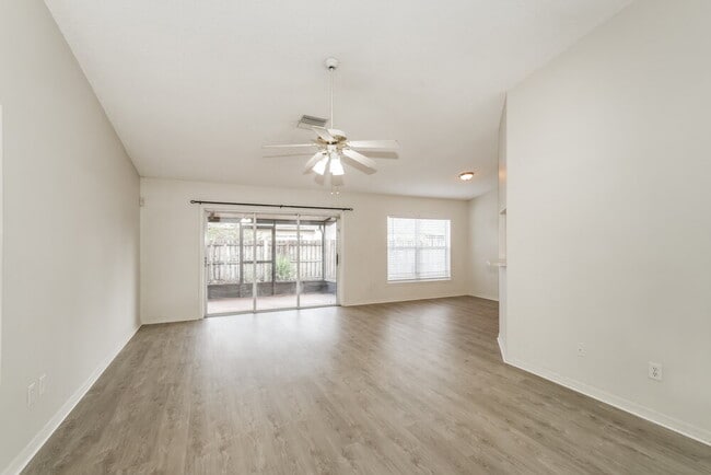 Building Photo - 10148 Cedar Dune Dr