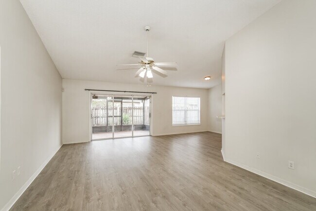 Foto del edificio - 10148 Cedar Dune Dr