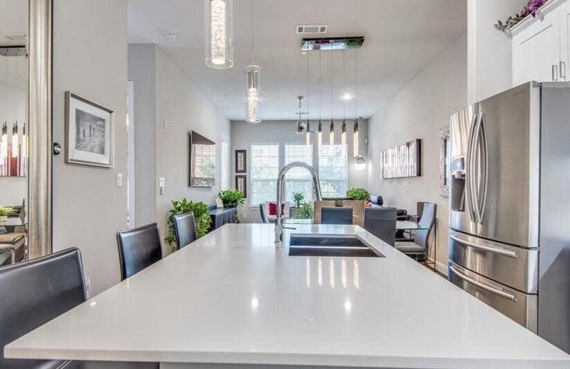 Foto principal - 5015 Meridian Ln