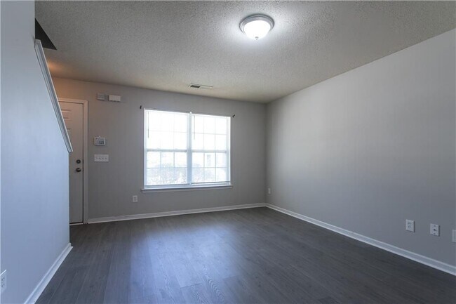 Foto del edificio - 645 Stadler Pointe