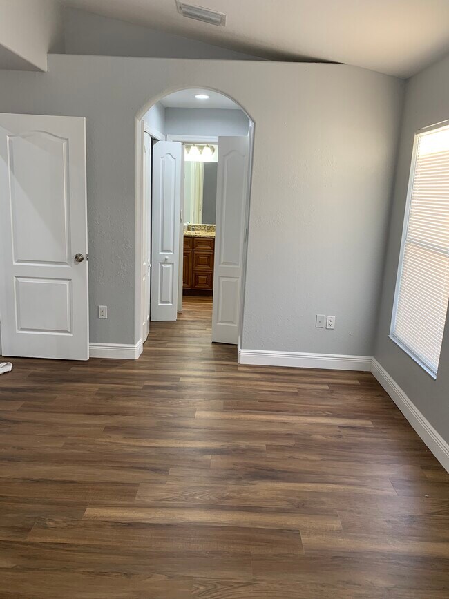 Baño principal - 2505 W Aileen St